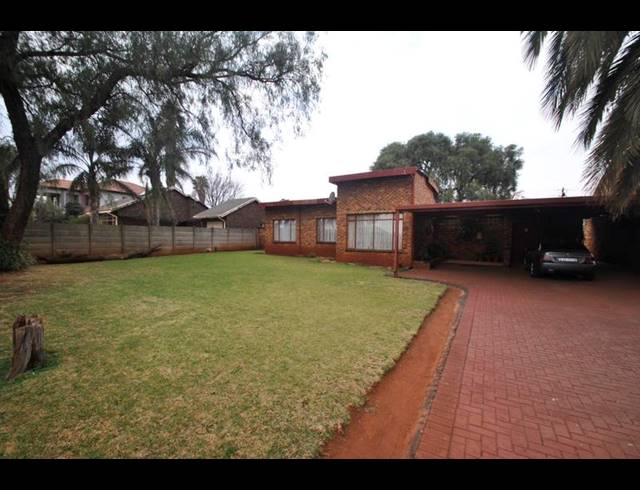 3 BEDROOM HOUSE FOR SALE IN DAWN PARK